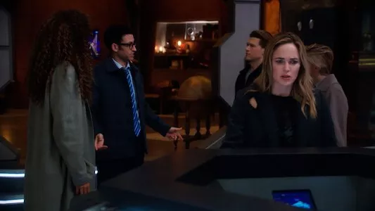 Image Legends of Tomorrow 15