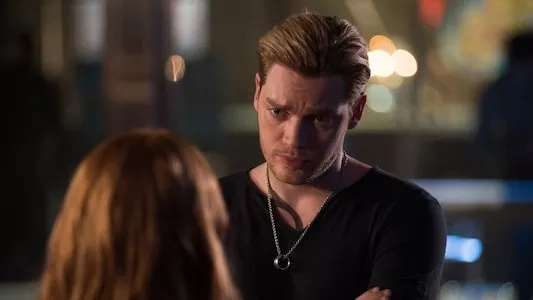 Image Shadowhunters 13