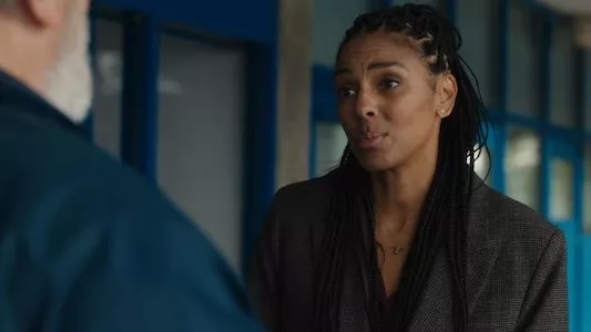 Image The Bay (2019) 5